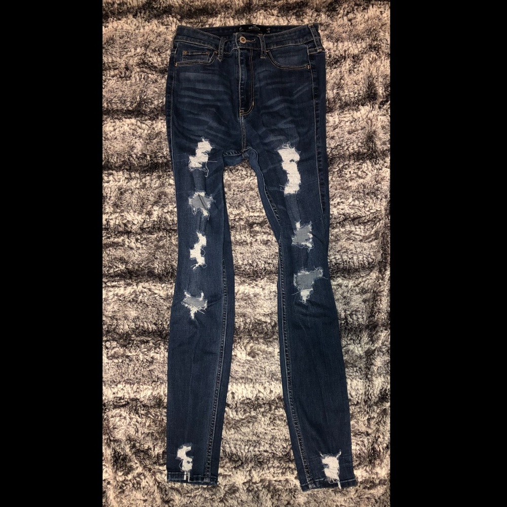 high waisted skinny ripped jeans. very stretchy.